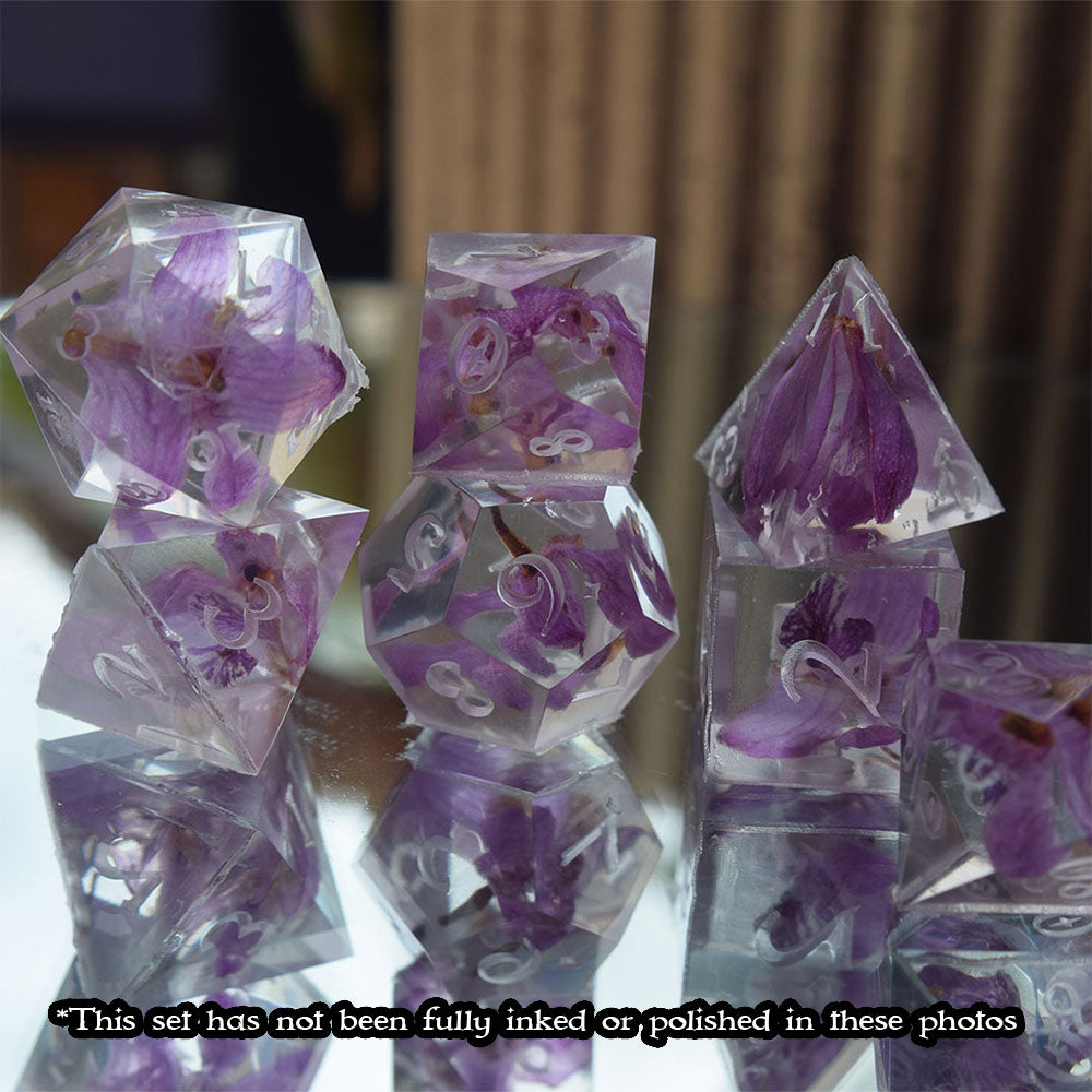 Cattleya Sharp-Edge Dice Set