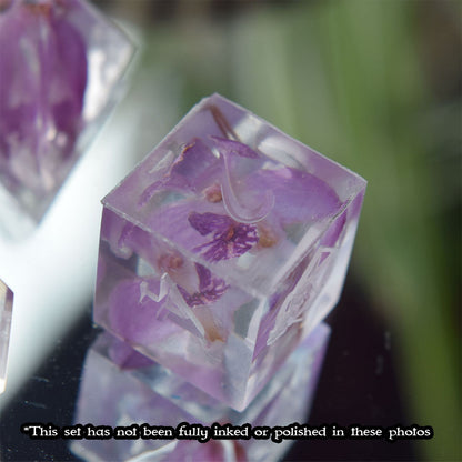 Cattleya Sharp-Edge Dice Set