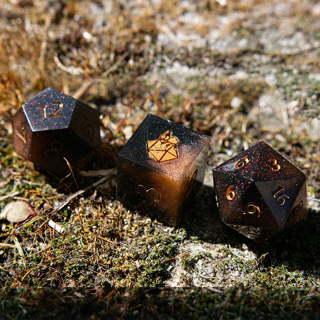 Earthen Sharp-Edge Dice Set