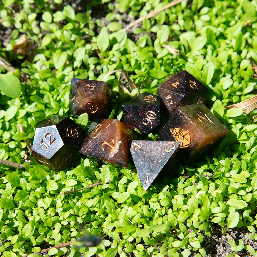 Earthen Sharp-Edge Dice Set