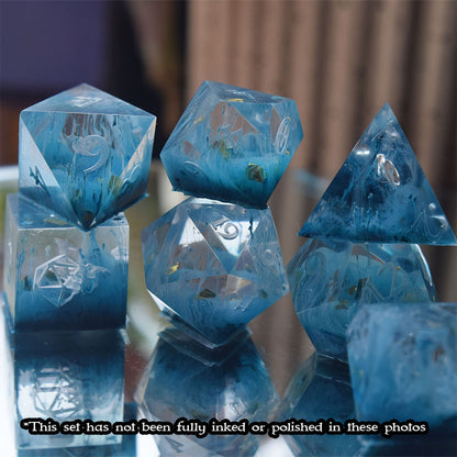 Winter's Farewell Sharp-Edge Dice Set