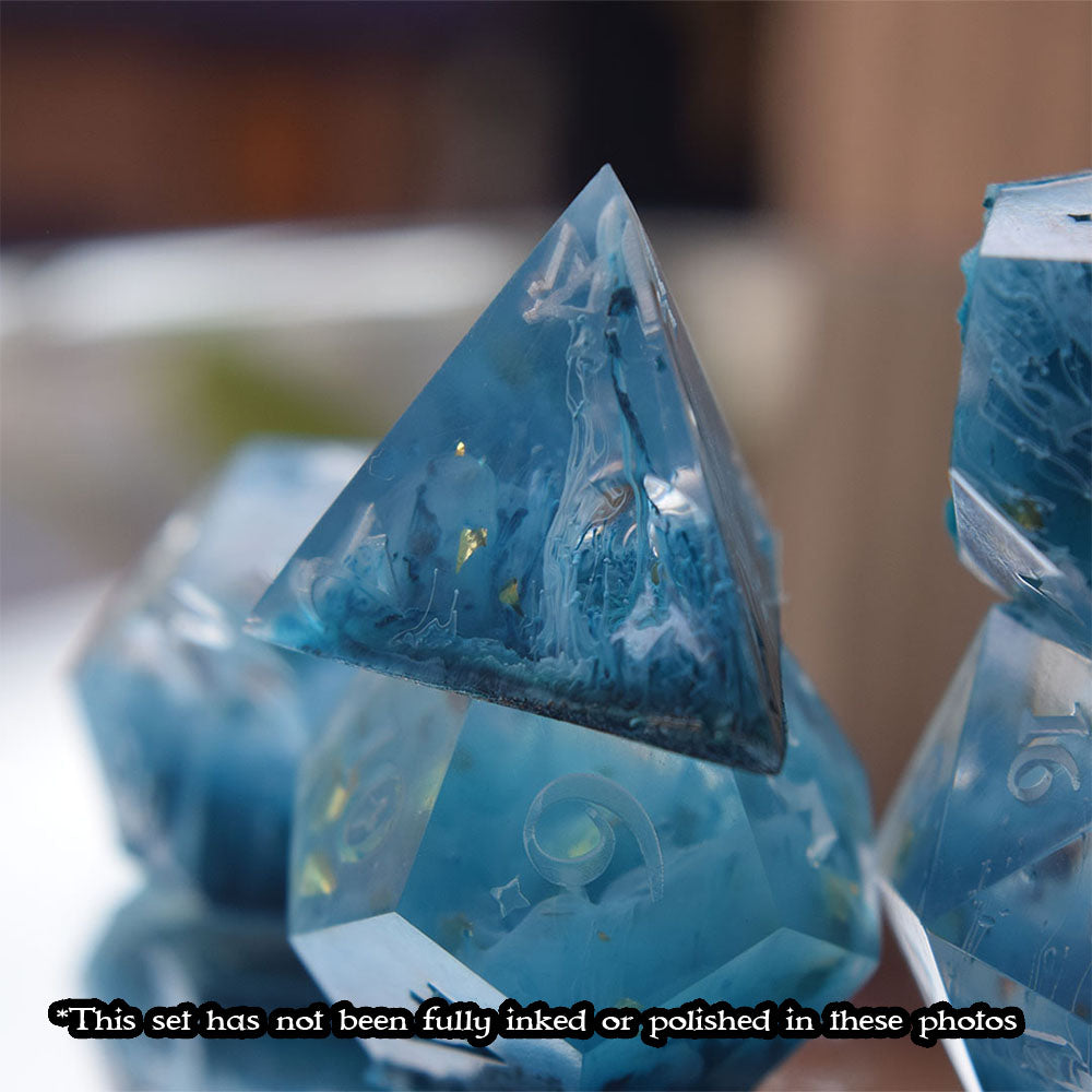 Winter's Farewell Sharp-Edge Dice Set