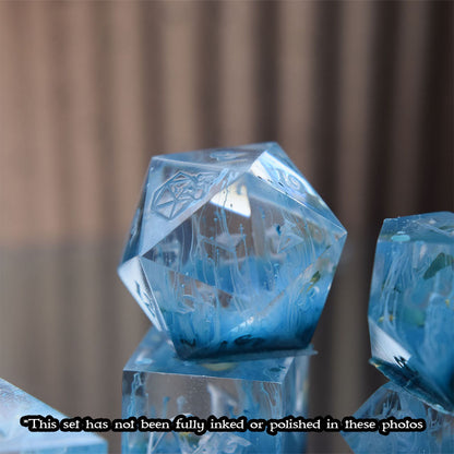 Winter's Farewell Sharp-Edge Dice Set